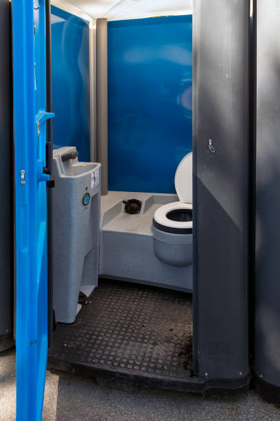 Best Portable restroom trailer rental  in Verona, WI